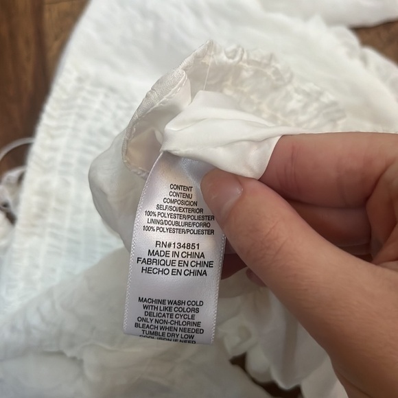 NWT Wayf Woman’s White Top Size XS - Picture 6 of 6